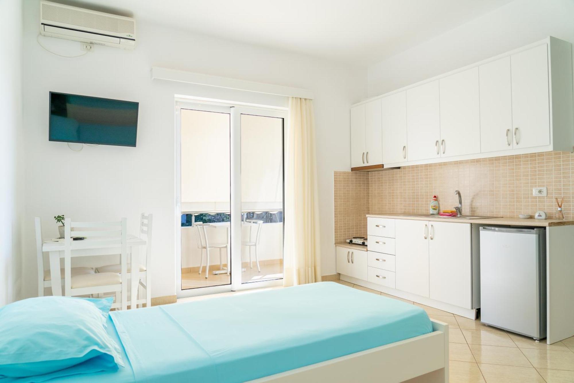 Vila Konomi Sarandë エクステリア 写真