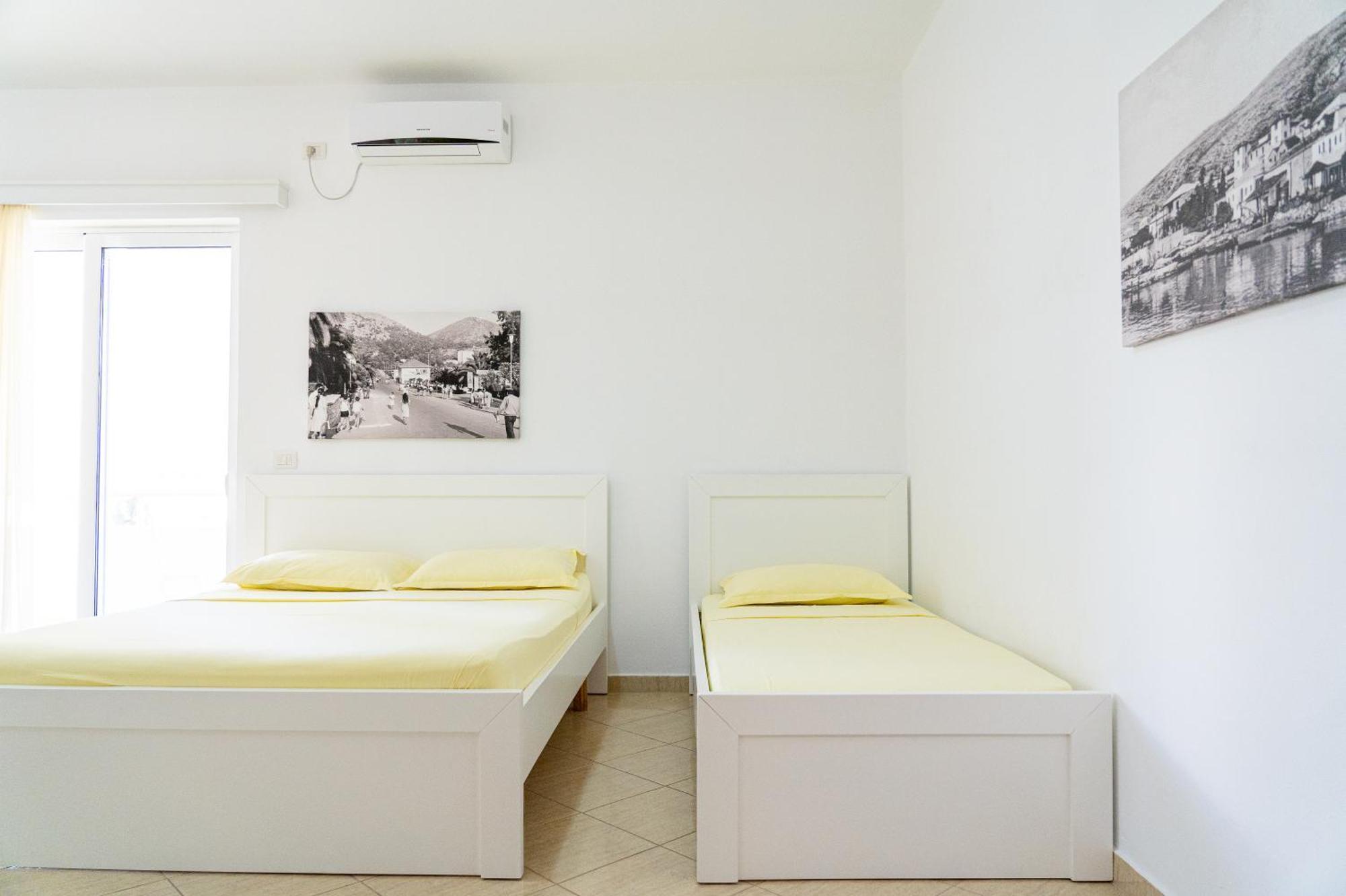 Vila Konomi Sarandë エクステリア 写真